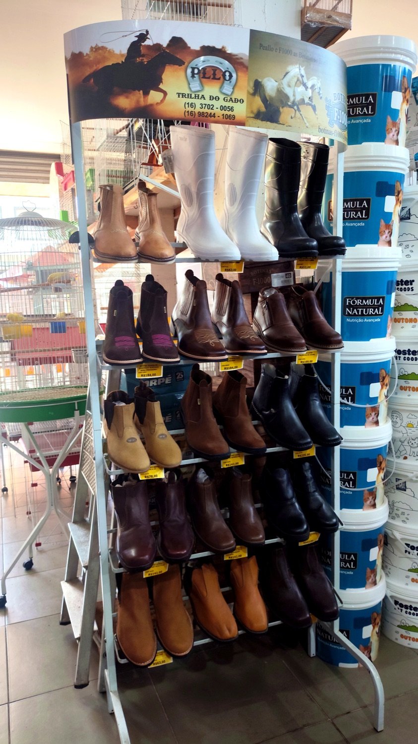 Itens para campo e pesca disponíveis na Flor da Terra